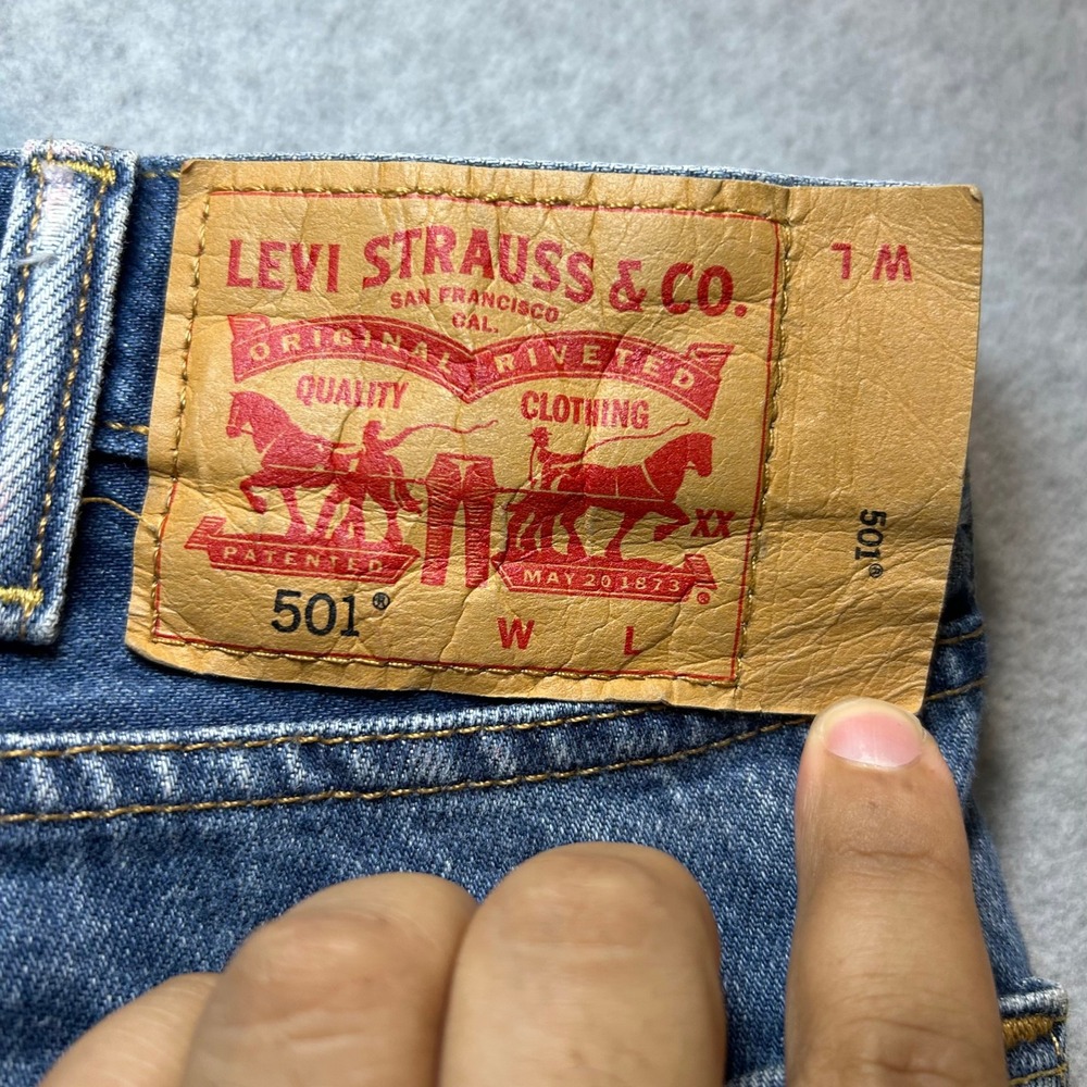 Levis 501 Original Fit Mens Medium Wash Jeans W42 L34